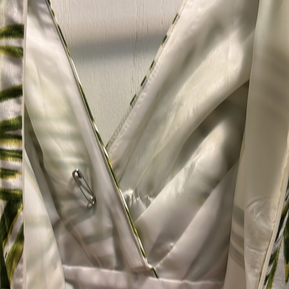 Cece's New York. Sleeveless Sundress. Size 10. White with green geometric design - Picture 6 of 6